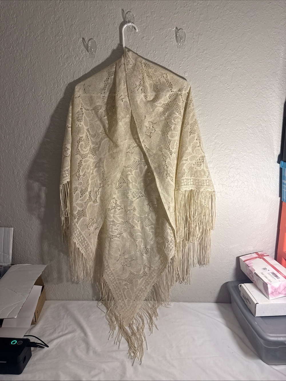 Vintage Lace Floral Fringe Gold Piano Shawl Boho Granny Cottage - Picture 4 of 7